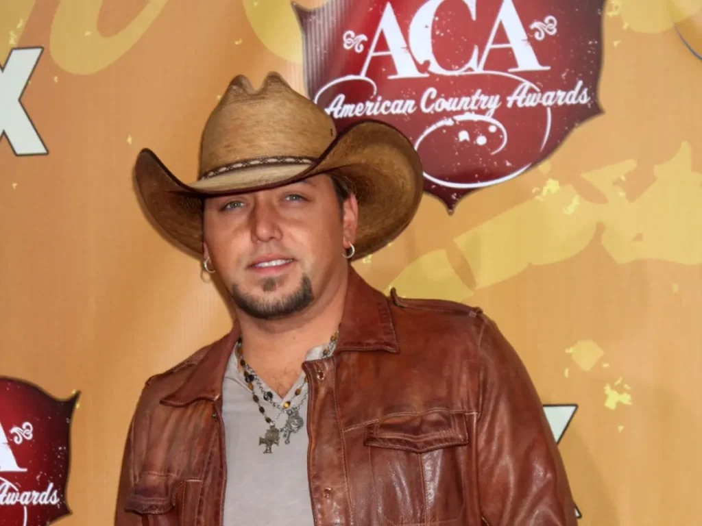 Country Star Jason Aldean Wants to Bring Prayer Back Into Schools