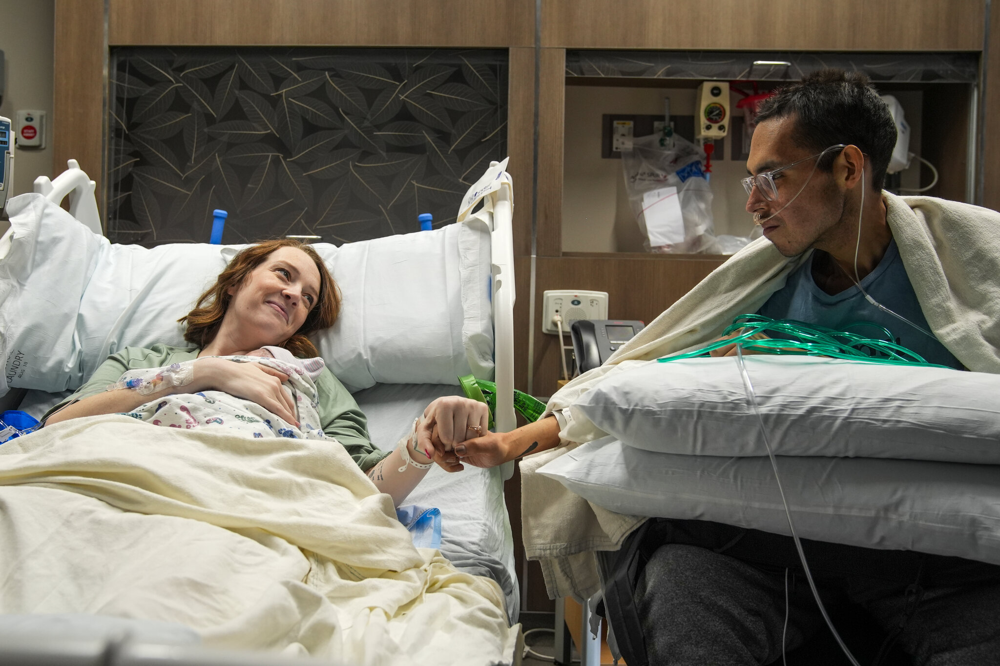 ‘Life Was Awesome’: After Terminal Diagnosis, a Young Father Announces His Own Death