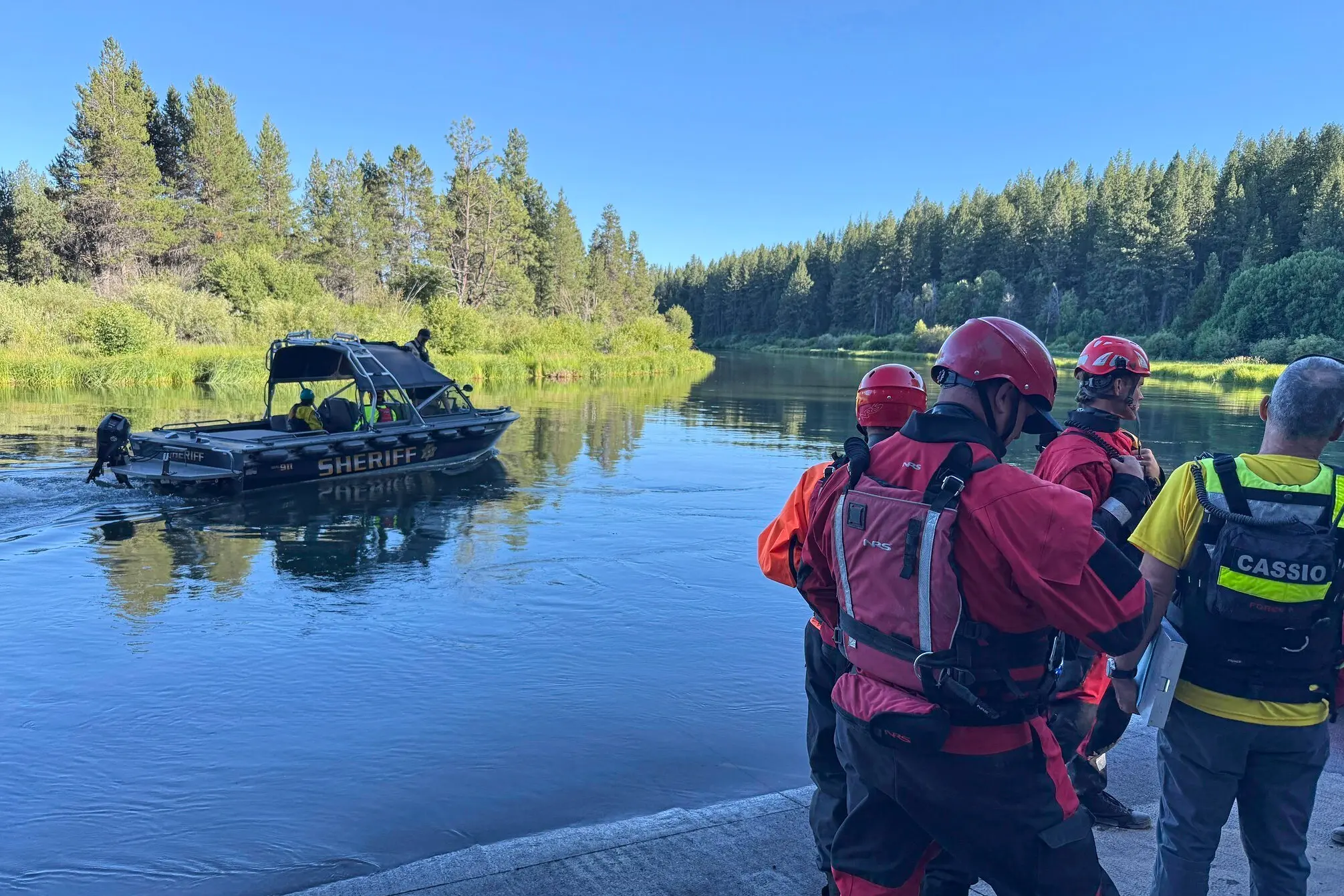 2 Dead and 1 Missing After Plunging From Oregon Waterfall, Officials Say