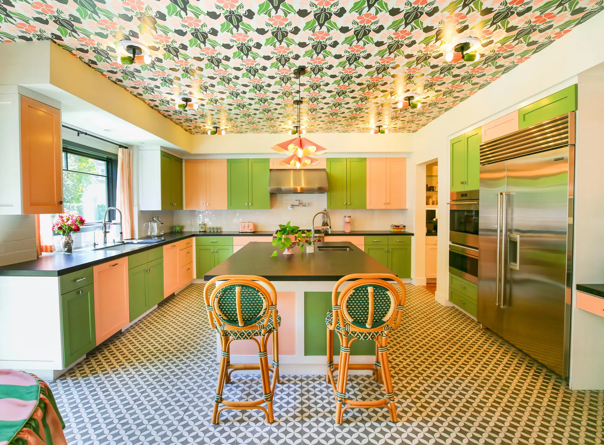 In Los Angeles, a Blank Canvas Gets a Rock Star Makeover