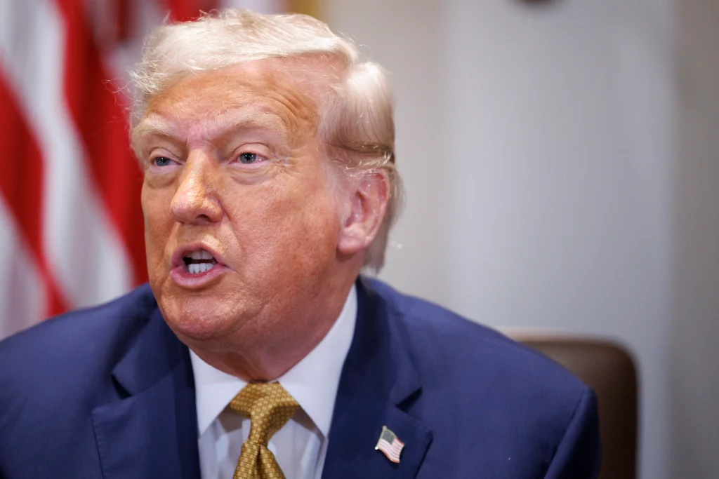 Trump says he’ll slap 30% tariffs on Mexico, European Union on Aug. 1